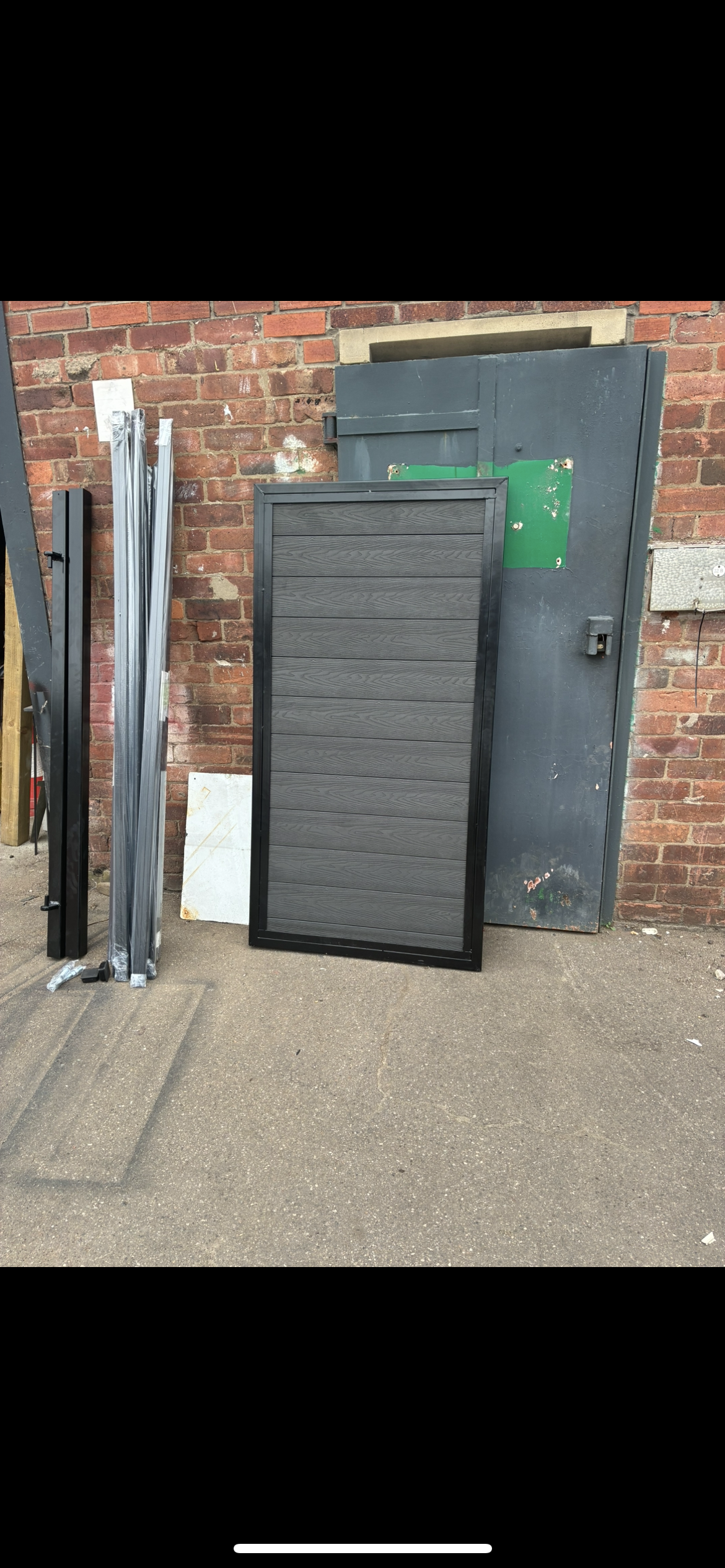 Single Leaf Composite Gate