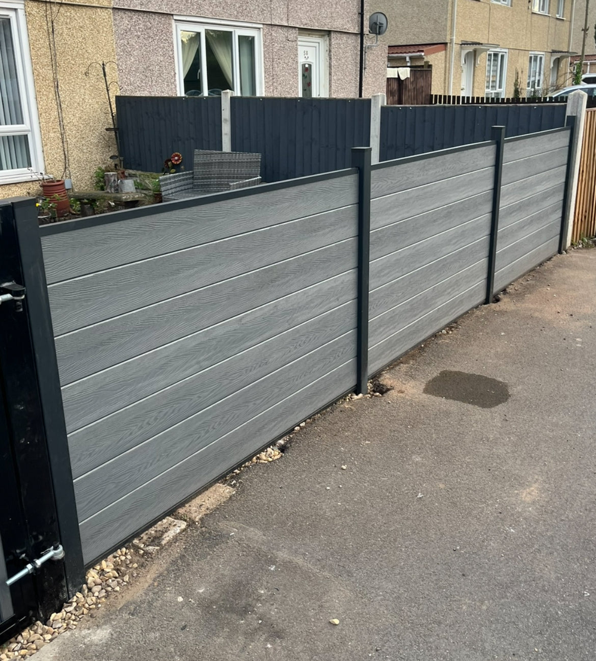 Composite Fencing With Aluminium Posts